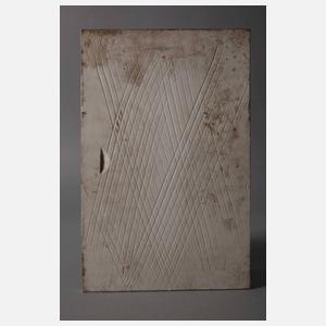 Porzellanbild Dame mit Federbausch