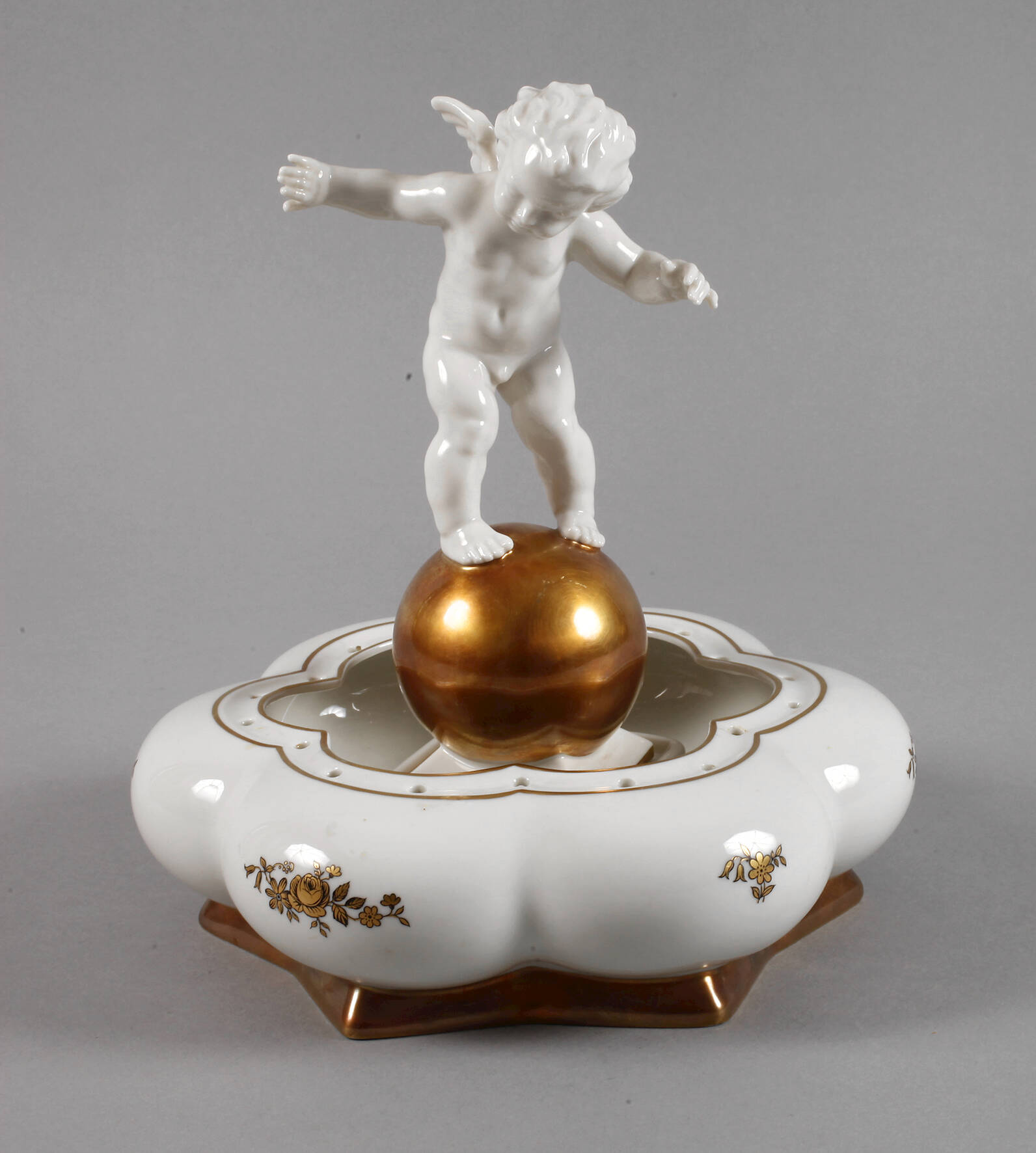 Hutschenreuther Blumensteckschale mit Putto