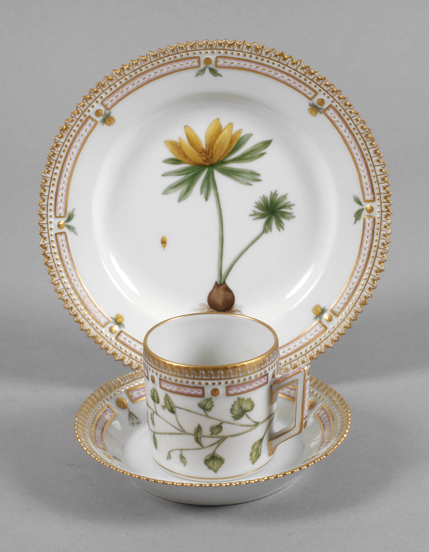 Royal Copenhagen Mokkagedeck "Flora Danica"