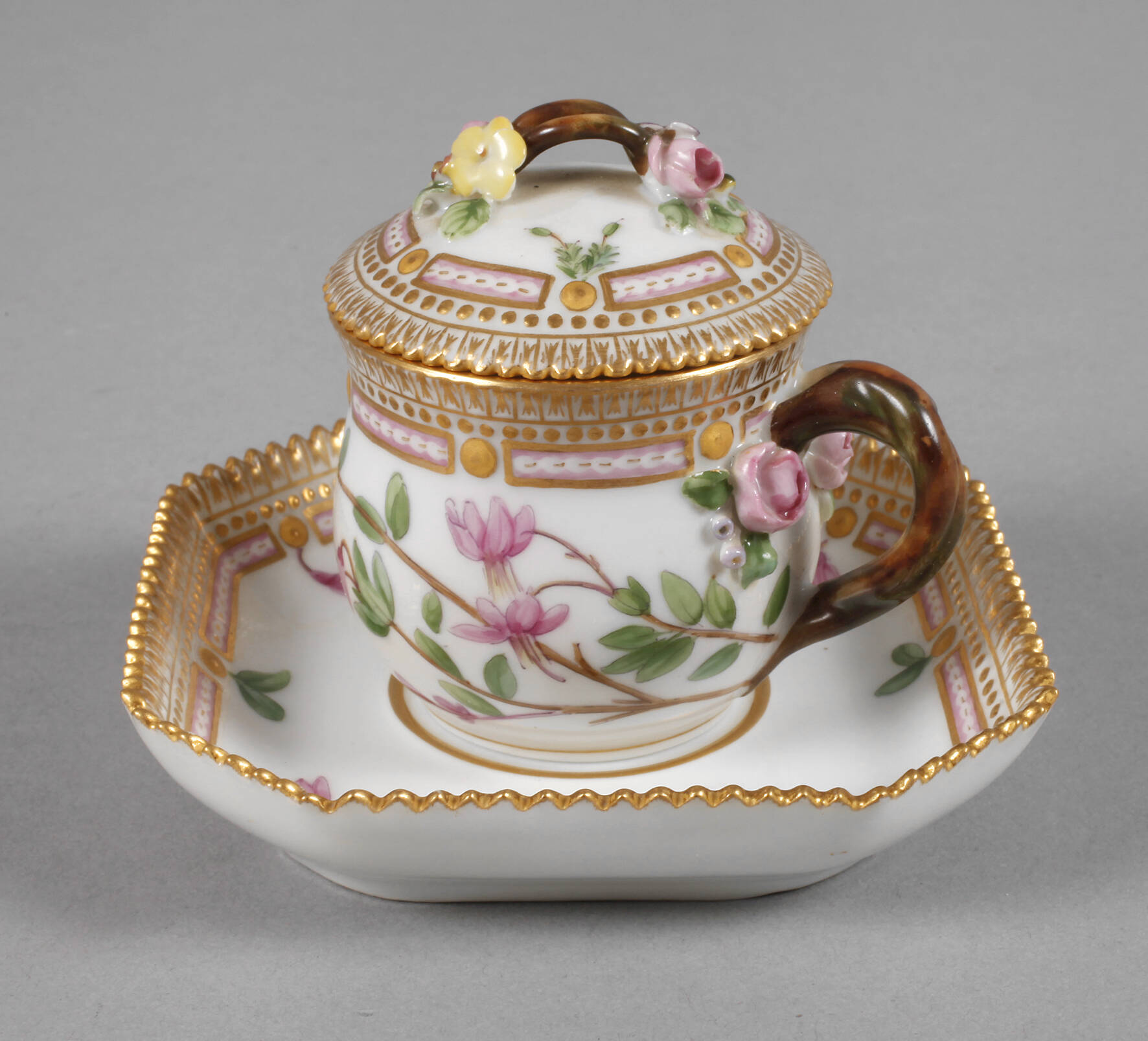 Royal Copenhagen Cremetasse "Flora Danica"