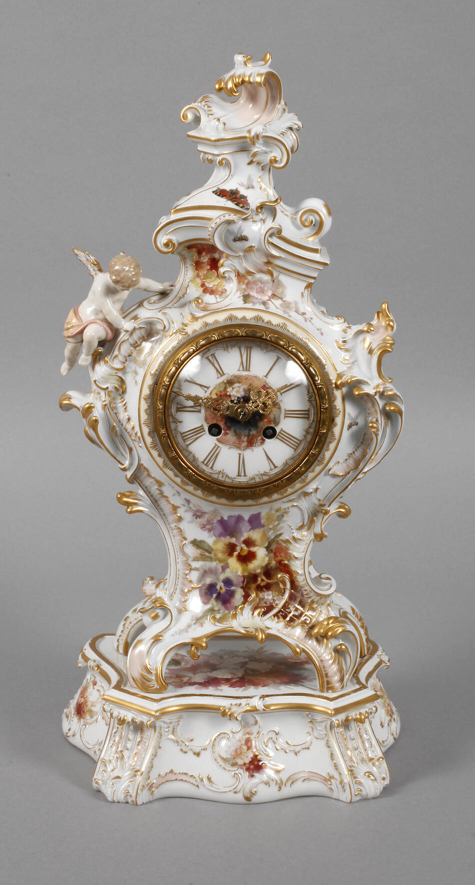 KPM Berlin Kaminuhr mit Postament und Weichmalerei