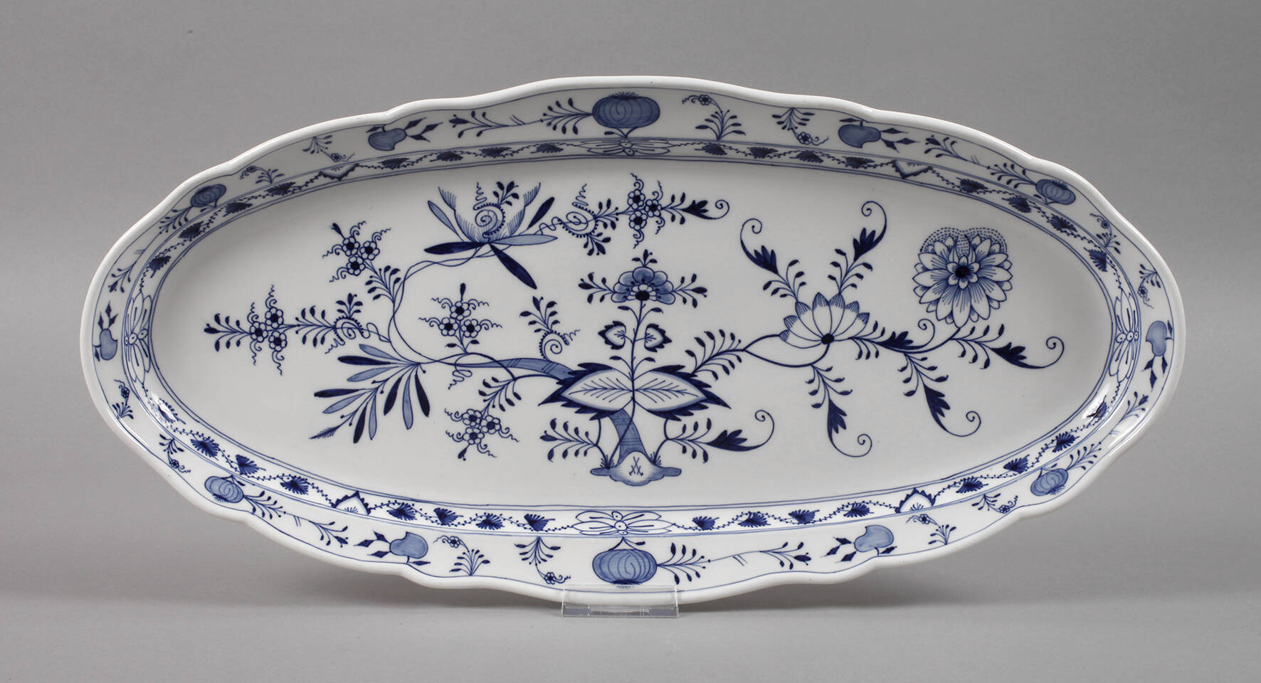 Meissen Fischplatte Zwiebelmusterdekor