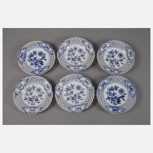 Meissen zwölf Durchbruchteller Zwiebelmusterdekor