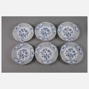 Meissen zwölf Durchbruchteller Zwiebelmusterdekor