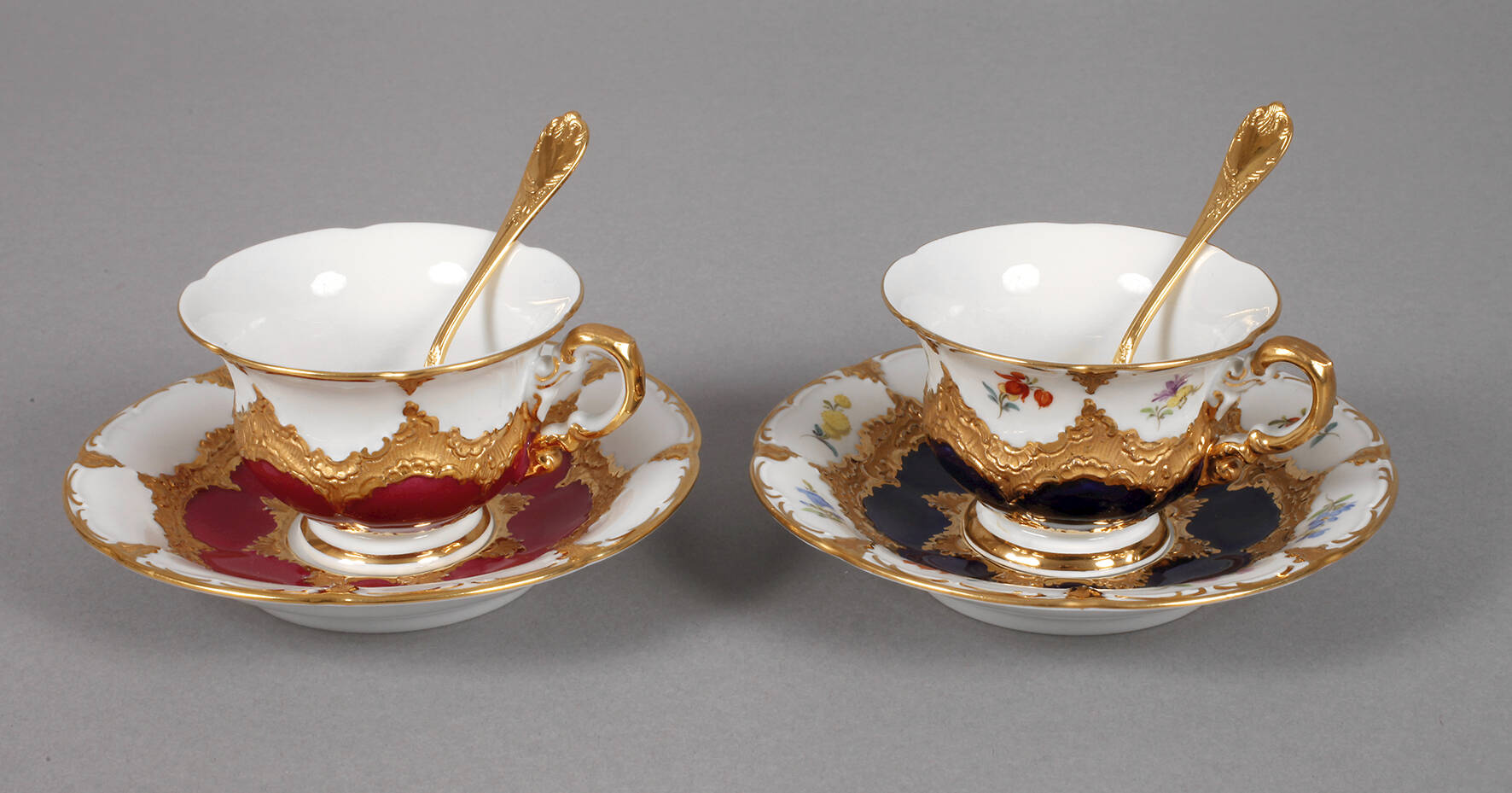 Meissen Paar Mokkatassen "B-Form"