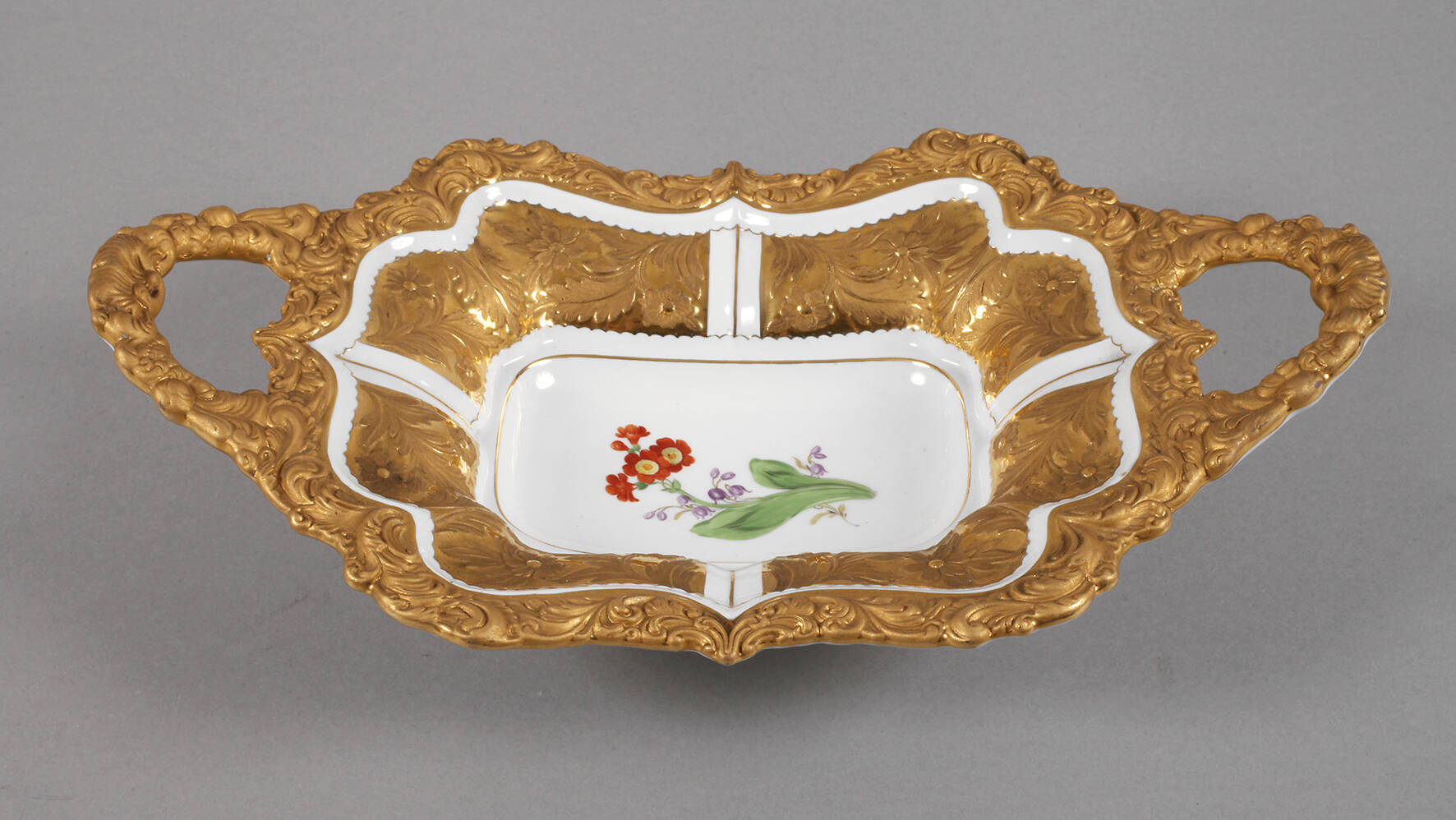 Meissen Prunkschale "Blume 2"