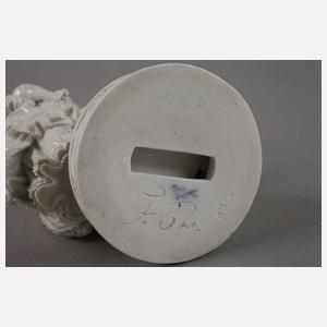 Meissen "Mädchen mit Pfeil"