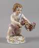 Meissen "Knabe mit Blütengirlande auf Postament"