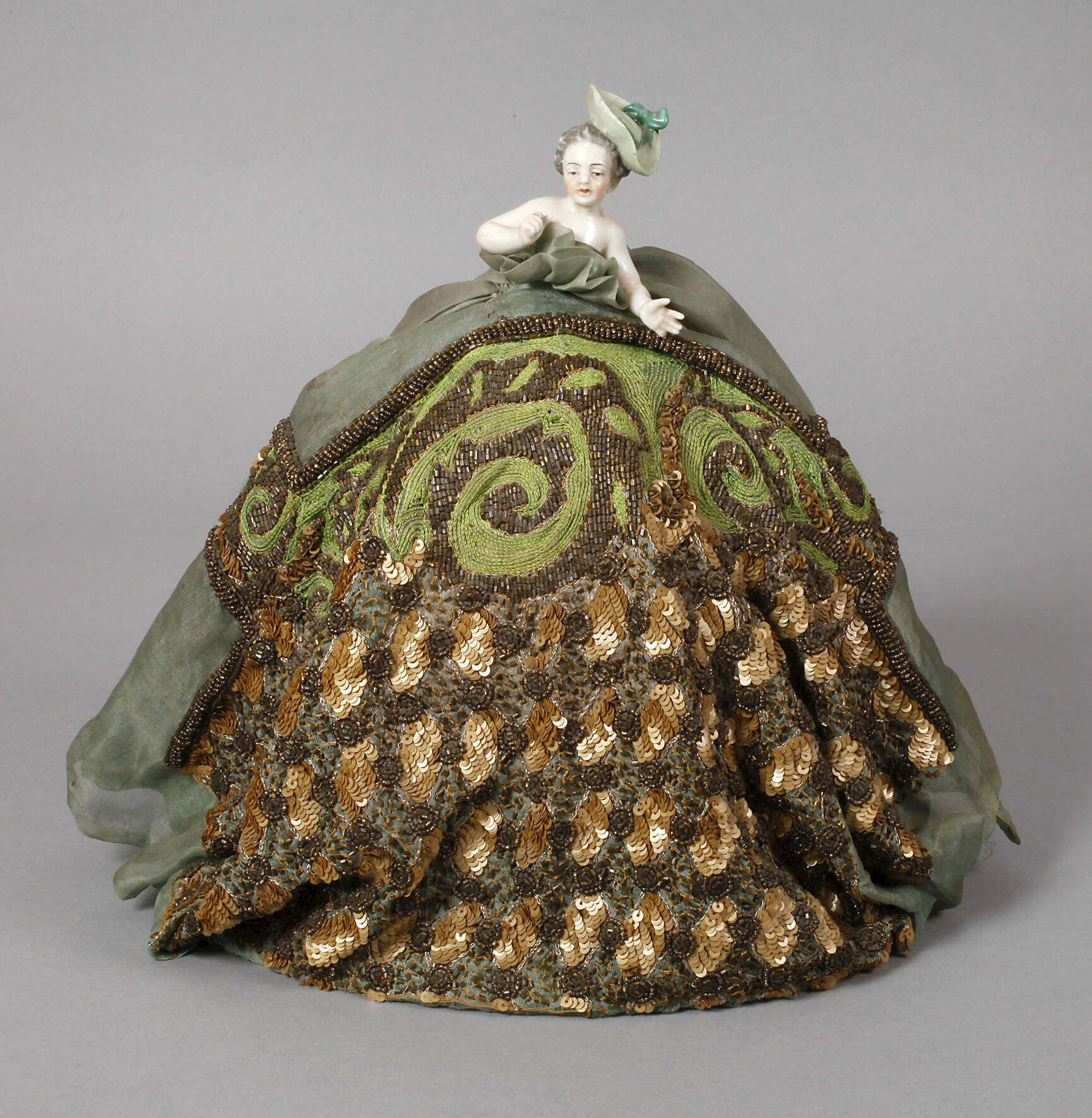 Teepuppenbüste als Lampe