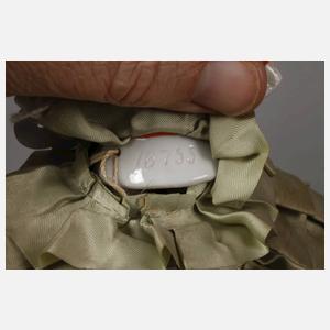 Große Teepuppe als Lampe