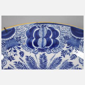 Großer Delfter Pfauenteller