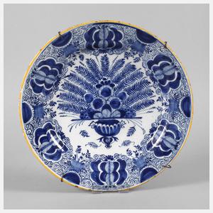 Großer Delfter Pfauenteller