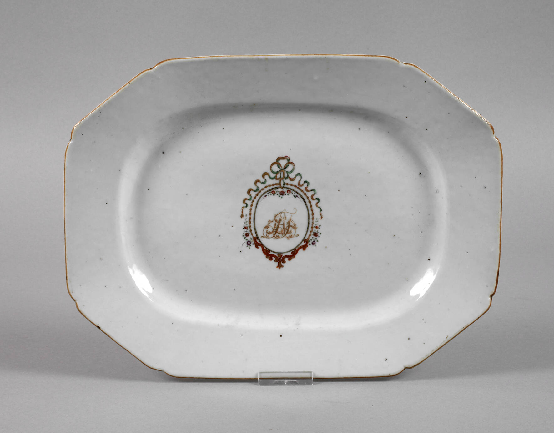 Klassizistische Fayenceplatte