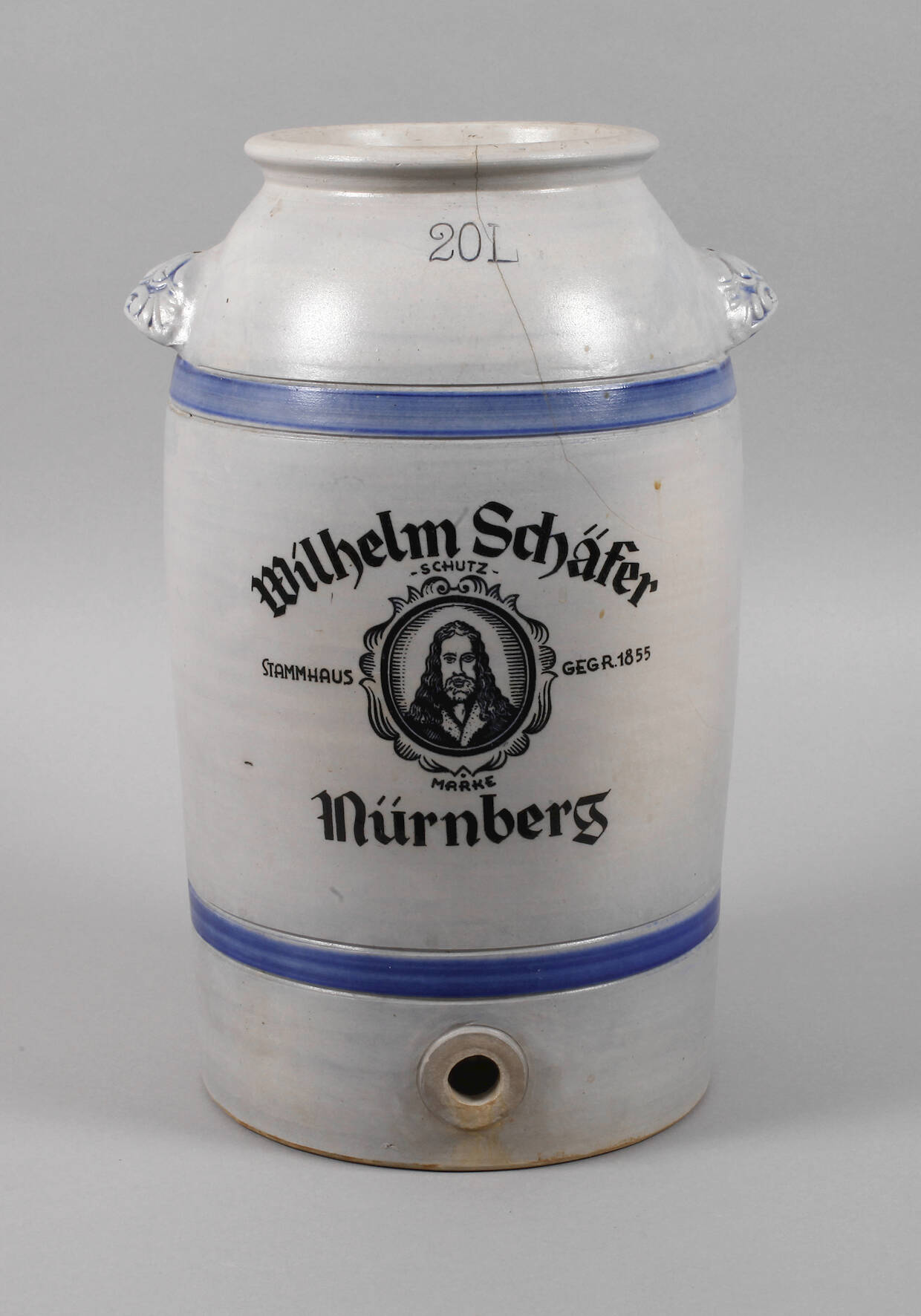 Großes Henkelfass mit Werbeaufschrift