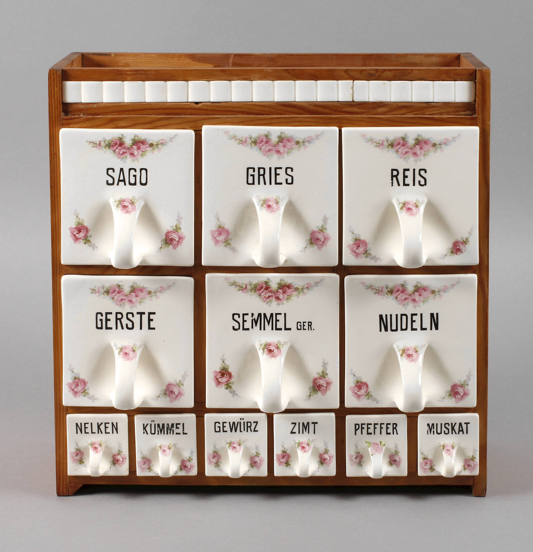 Roesler Wandbord mit Vorratsgefäßen