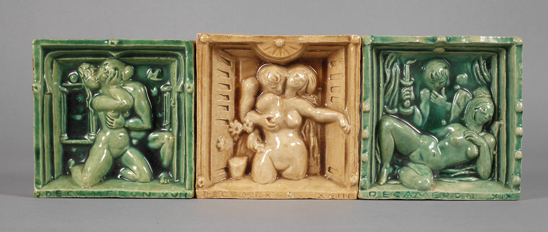 Drei erotische Wandfliesen zu "Decameron"
