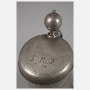 Zinnwalzenkrug als Taufgeschenk