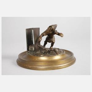 Streichholzhalter mit Zwerg und Ascher mit Hundefigur