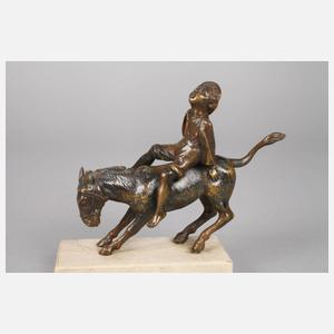 Knabe auf bockendem Esel