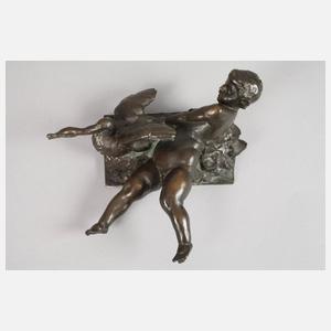 Kleine Brunnenfigur Putto mit Schwan