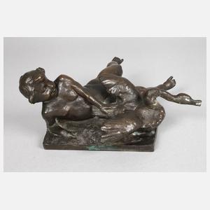 Kleine Brunnenfigur Putto mit Schwan