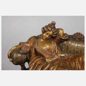 Wiener Bronze, liegende Dame