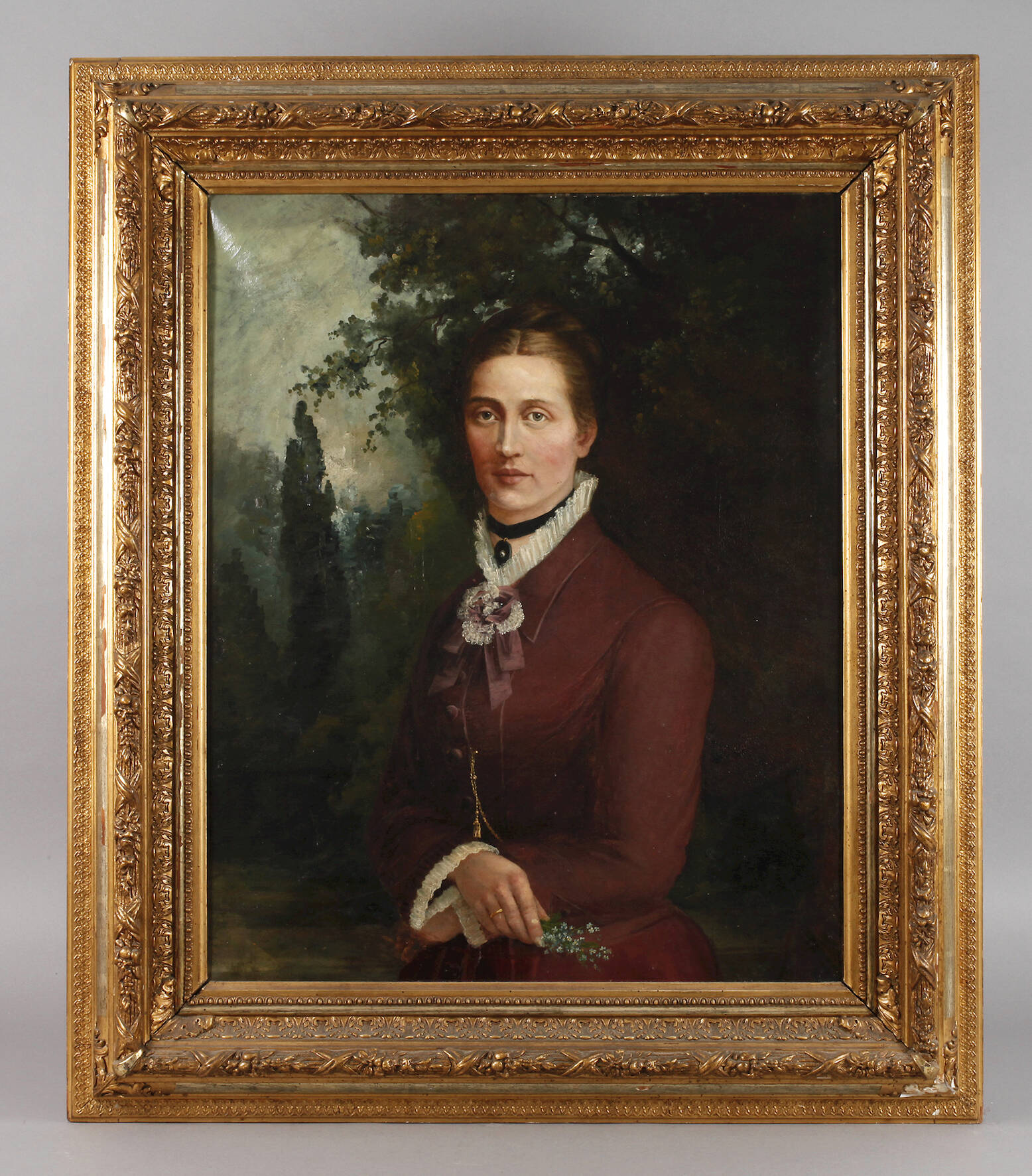 Dame mit Veilchen vor Parklandschaft