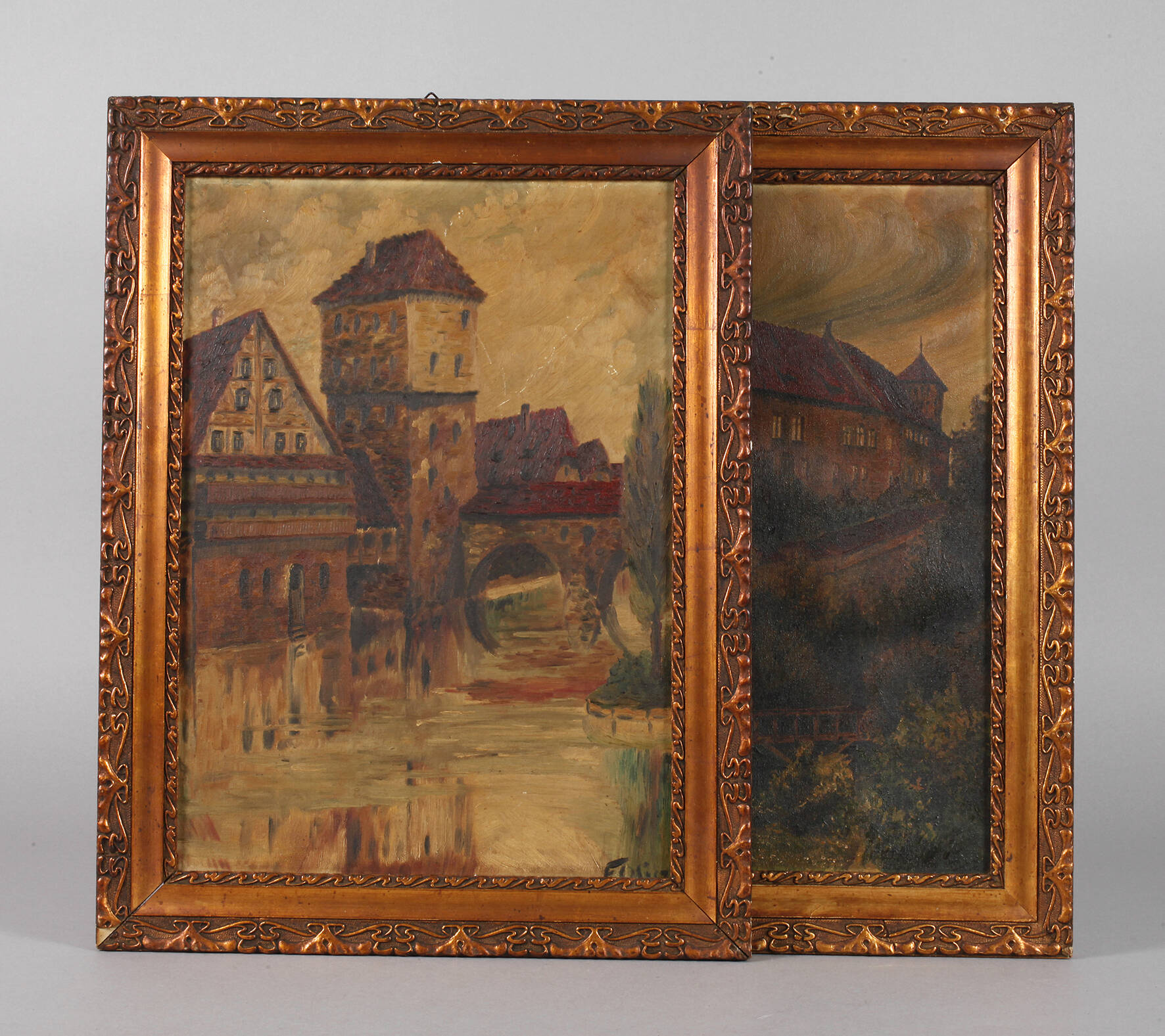 Zwei Jugendstilleisten