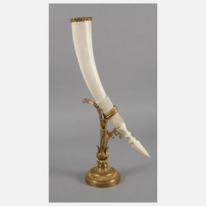 Elfenbeinstoßzahn als Trinkhorn