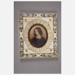 Vier Elfenbeinminiaturen