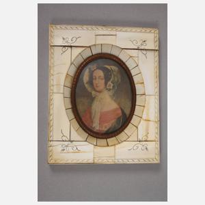 Vier Elfenbeinminiaturen