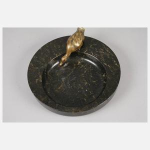 Figürliche Serpentinschale