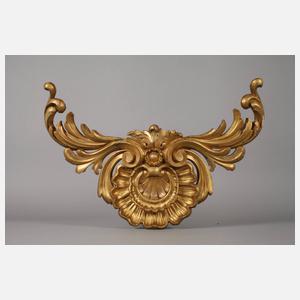 Zwei Schmuckappliken im Barockstil