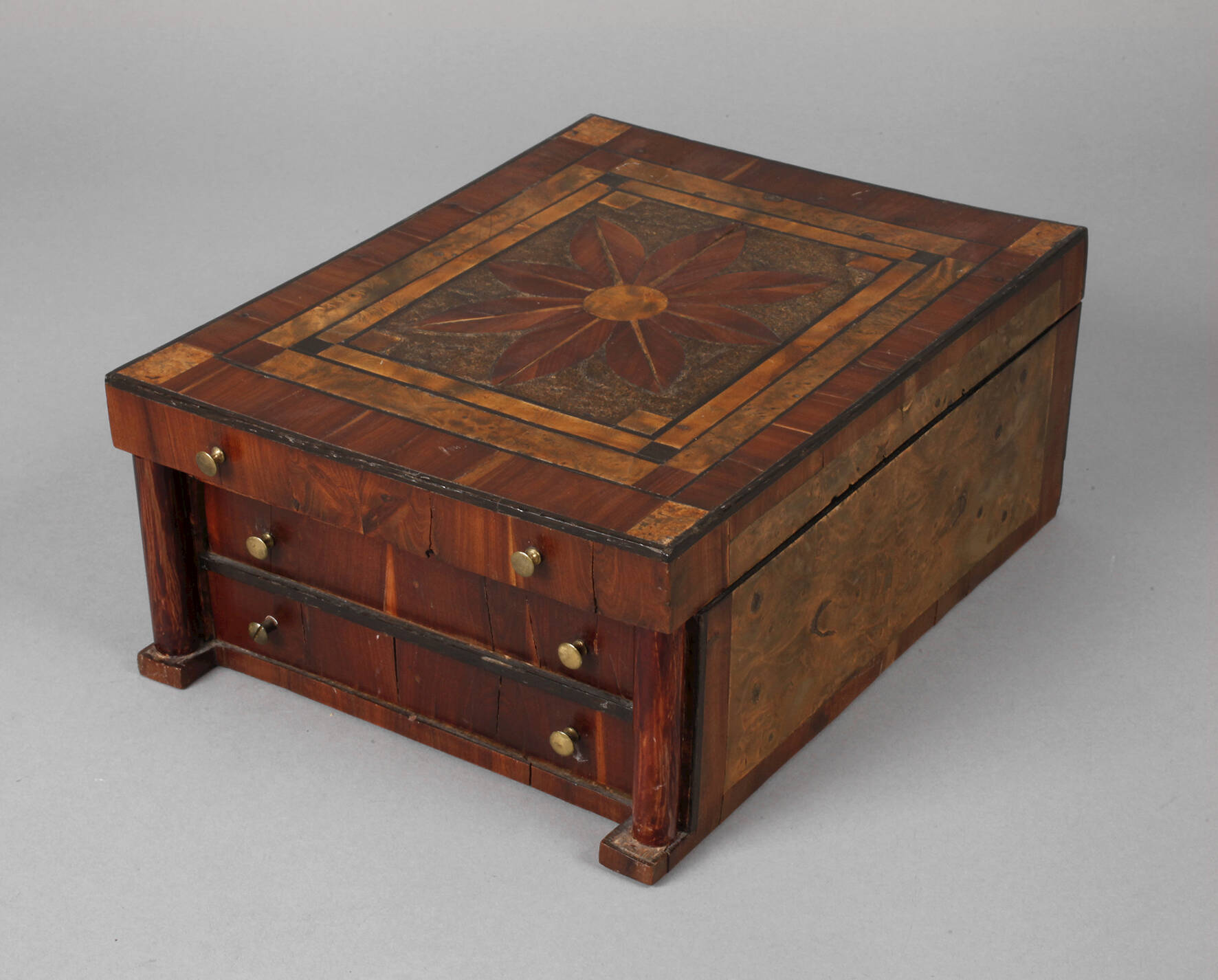 Intarsierte Schmuckschatulle