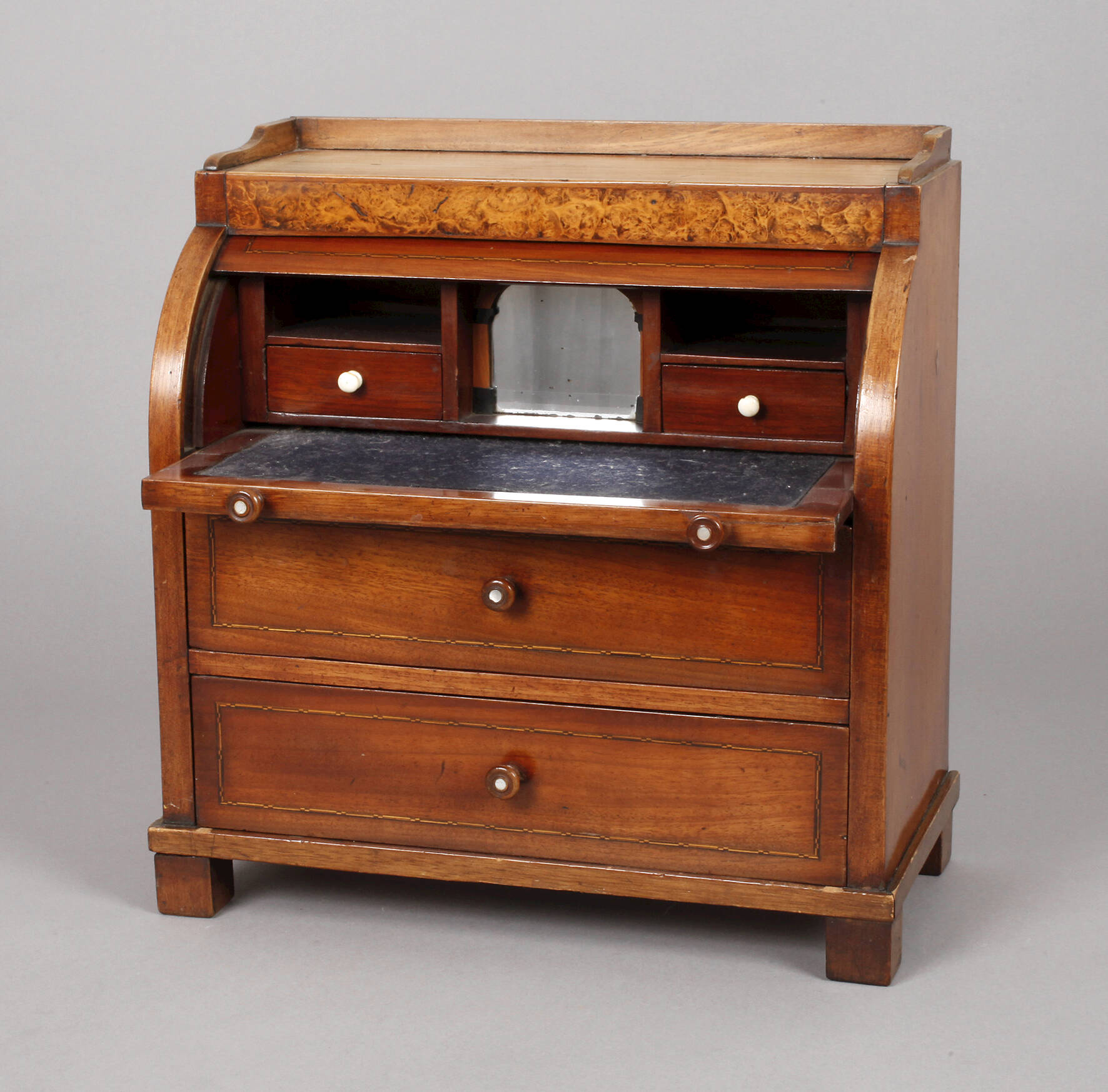 Miniaturmöbel Biedermeier