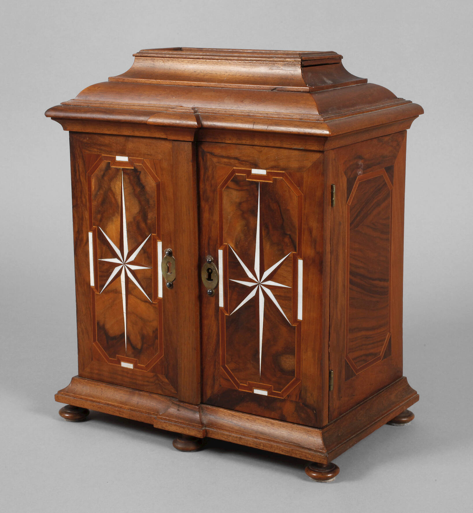 Miniaturmöbel im Barockstil