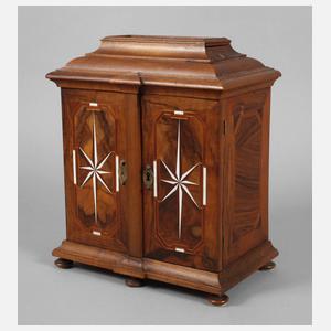 Miniaturmöbel im Barockstil