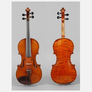 Violine Antoniazzi im Etui