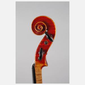 Meistervioline Albin Höllinger im Etui