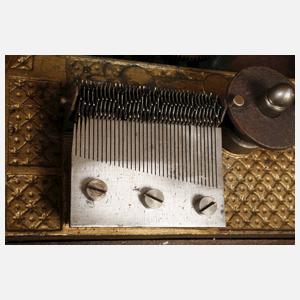 Plattenspieldose als Christbaumständer