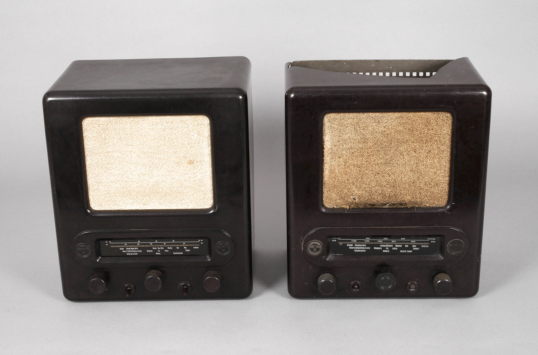 Zwei Volksempfänger