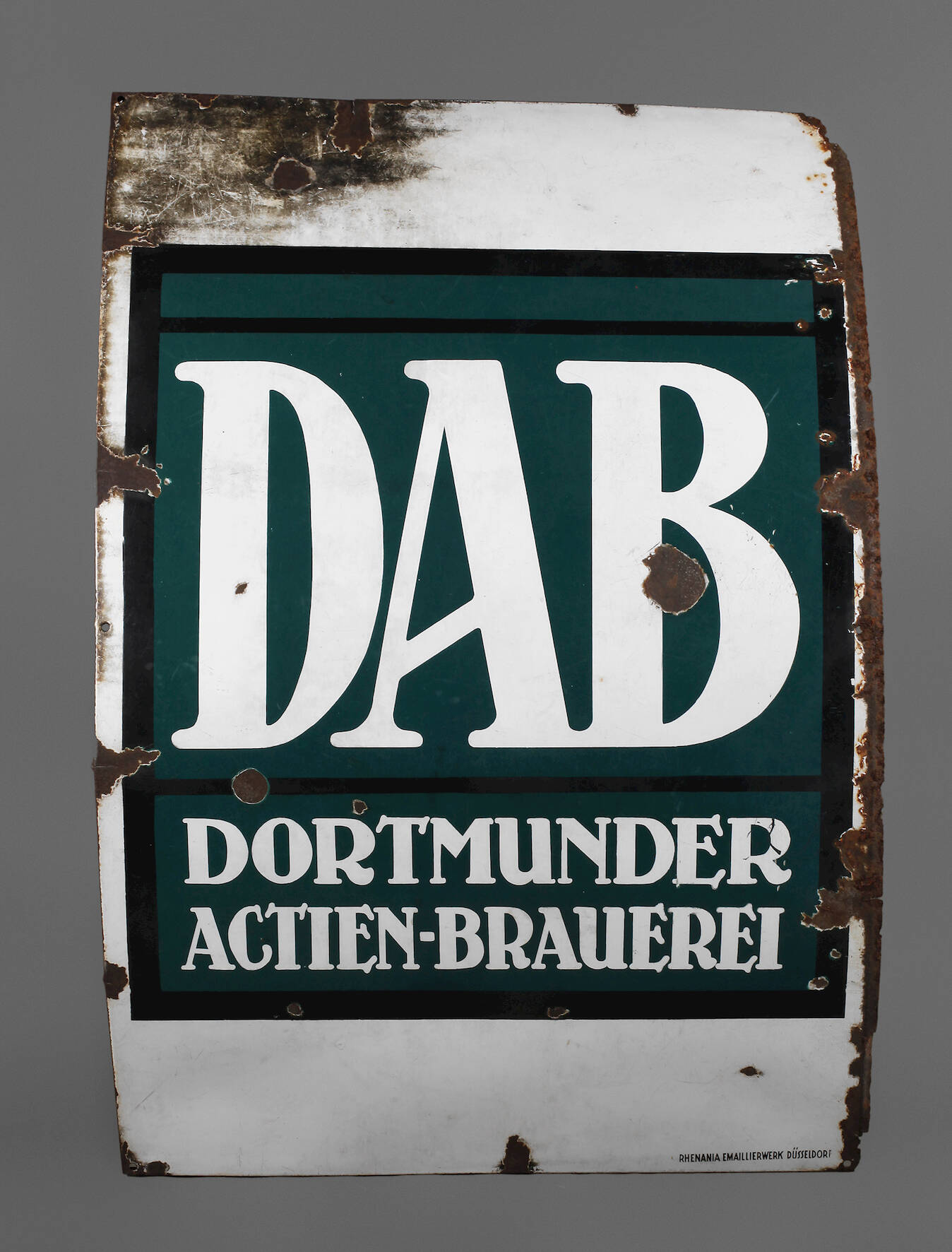 Großes Emailschild DAB