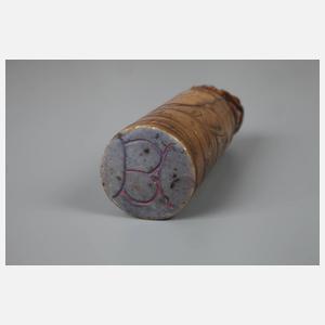 Siegel und Miniaturvase