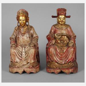 Paar asiatische Ahnenfiguren