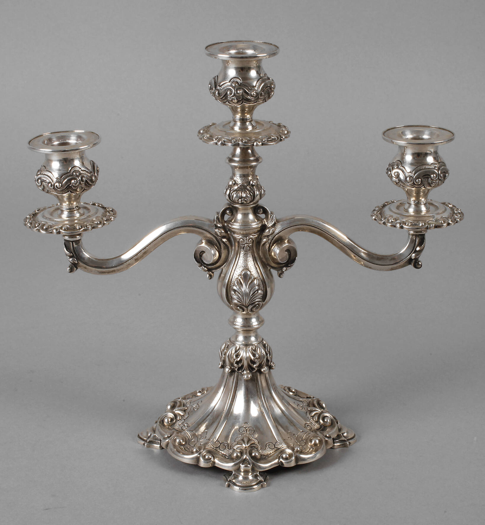 Dreiarmiger Silberleuchter