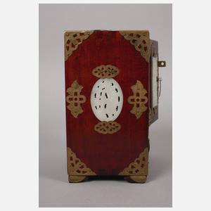 Zierschränkchen China