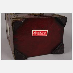 Zierschränkchen China