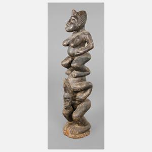 Große figürliche Schnitzerei