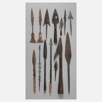 Konvolut Pfeil- und Speerspitzen111
