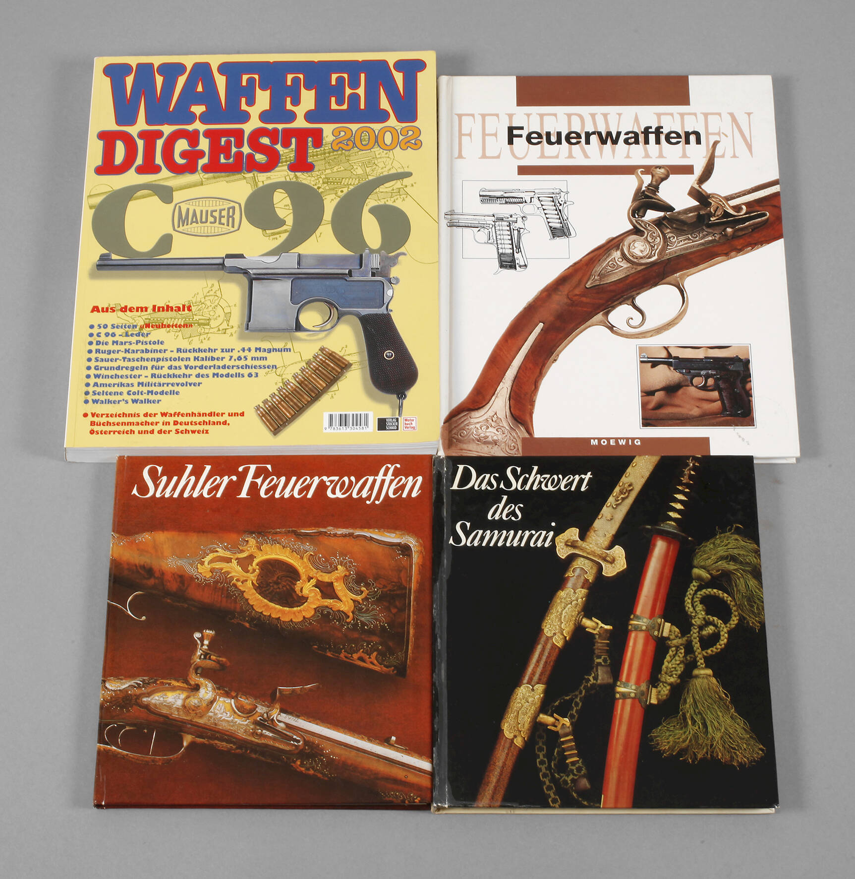 Vier Bücher Waffen